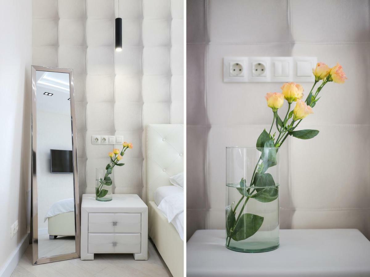 Black&White Apartment In Smart Plaza Киев Экстерьер фото