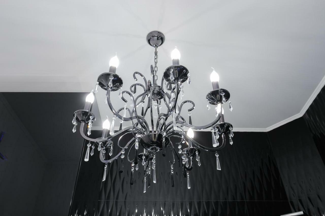 Black&White Apartment In Smart Plaza Киев Экстерьер фото