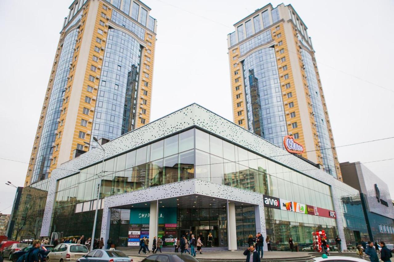 Black&White Apartment In Smart Plaza Киев Экстерьер фото